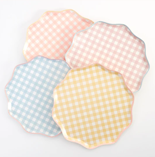 Gingham Dinner Plates (x 12)