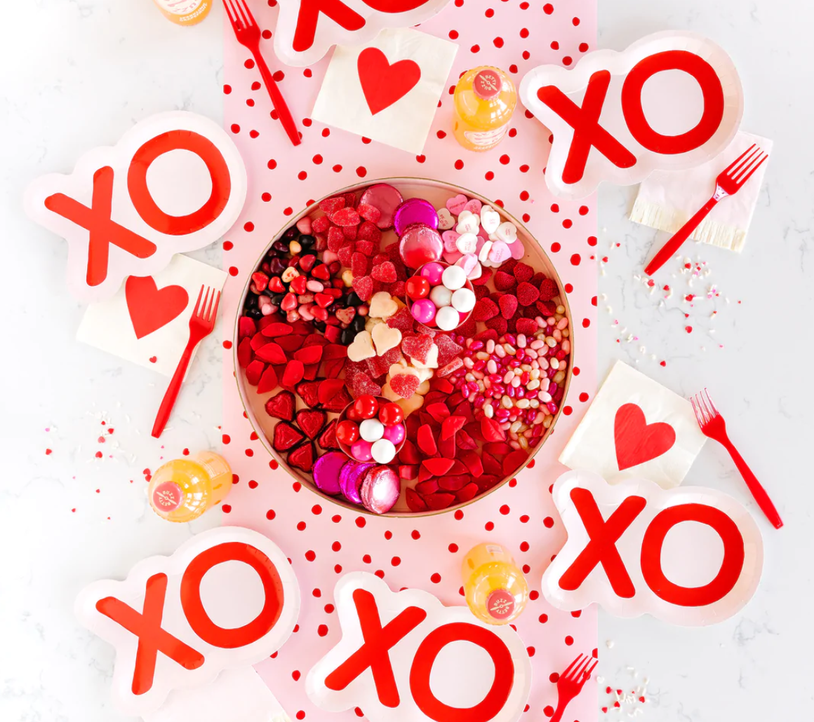 XOXO Shaped Plates (x8)